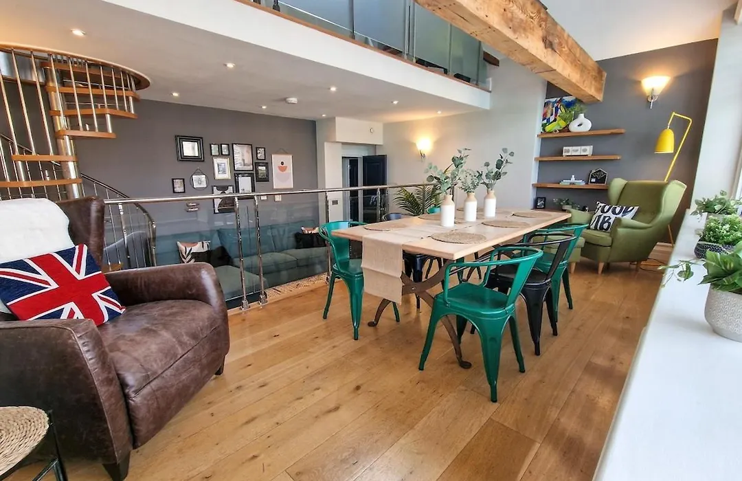 3 Bed Piccadilly Duplex City Centre-1